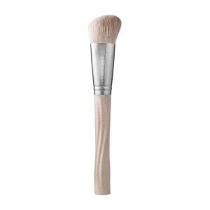 BLEND&GO Vegan bamboo brush Скошенная Кисть для контуринга, румян, хайлайтера F621b