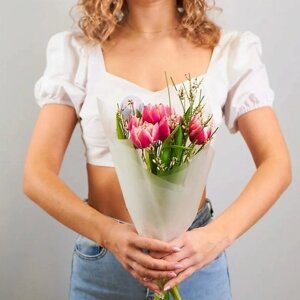 Flowery букет "тюльпан + гениста S"