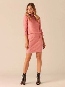 Трикотажная юбка розового цвета с клапанами на пуговицах