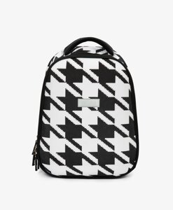 Рюкзак формованный с эргономичной спинкой с модным черно-белым рисунком для девочки Gulliver