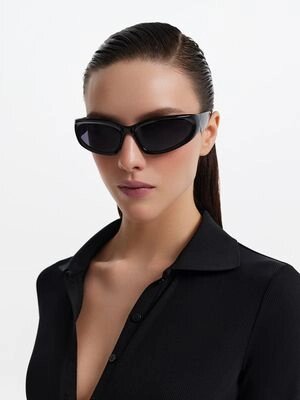 Солнцезащитные очки с футляром от компании Admi - фото 1