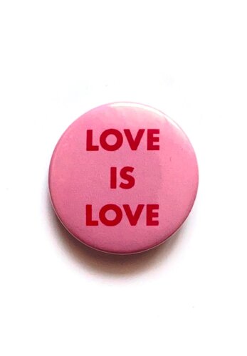 Значок Subbotnee «Love is love»