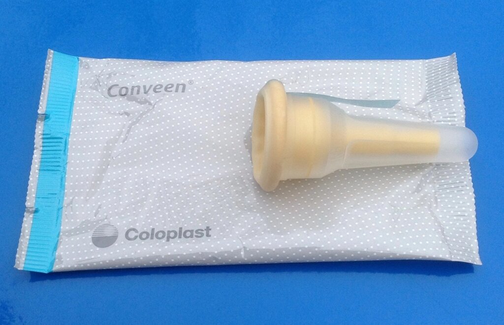 Уропрезерватив латексный самоклеящийся Coloplast Conveen, диаметр 25 мм от компании Интернет-магазин "Будьте здоровы!" - фото 1