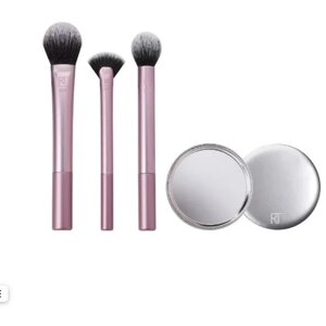 Набор кистей для макияжа Real Techniques Love IRL Perfect Finish Kit, 4 шт. Новинка