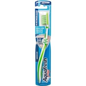 Зубная щетка Aquafresh In-between Clean, цвет в ассортименте