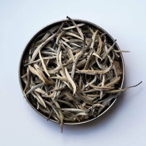 Бай Хао Инь Чжень 50 г, Настоящий китайский белый чай "Серебряные иглы с белым ворсом"