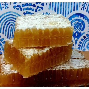 Гречишный мёд в сотах с разнотравьем 1кг, Алтайский мёд