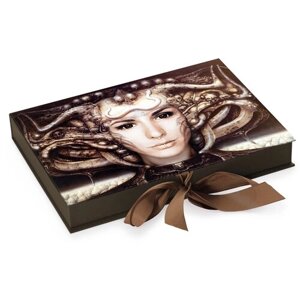 Коробка шоколадных конфет ручной работы Фраде/Frade - ФрадеАрт - Гигер - Фолиант на 35 конфет (Нимфа) с лентой