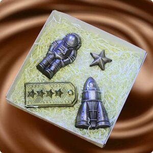 Набор шоколада космонавт