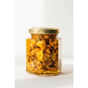 Натуральный мед с грецким орехом 250гр , орехи в меду