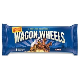 Печенье Wagon Wheels Jammie в шоколаде с прослойкой из суфле и джема 216 г.