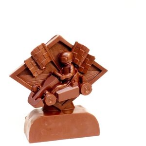 Подарочная шоколадная фигура Frade/Фраде - Картинг (вес-156г) (молочный)