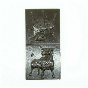 Подарочная шоколадная плитка Frade/Фраде - Бык с узорами Гауди (вес-110г) (темный)