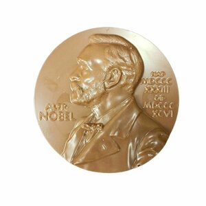 Подарочная шоколадная плитка Frade/Фраде - Нобелевская Премия (вес-32г) (молочный)