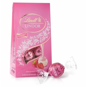 Шоколадные конфеты Lindt Lindor с клубникой и сливками в пакете 137 г (Из Финляндии)