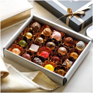 Шоколадные конфеты ручной работы Секрет Радости в подарочной коробке ассорти 20 конфет