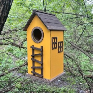 Деревянный скворечник для птиц PinePeak / Кормушка для птиц подвесная для дачи и сада, 350х180х180мм, желтый