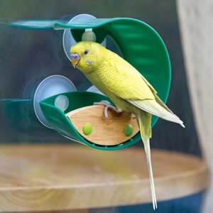 Игрушка - подвесная (на присосках, на окно) деревянная уличная кормушка для птиц