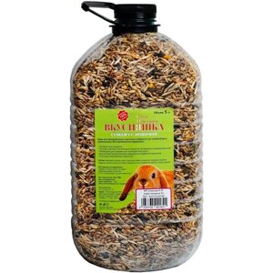 Корм для кроликов и грызунов вкусняшка полноценный зерновой рацион с люцерной 5 литров (3,3 кг)