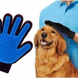 Перчатка для вычесывания шерсти домашних животных.