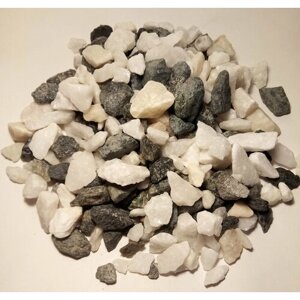 Природный камень белая мраморная крошка + серая мраморная крошка, 5-30 мм, 1кг