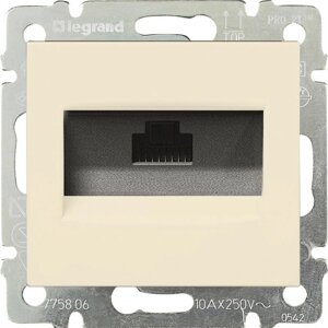 Розетка интернет RJ-45 Legrand VALENA 774130