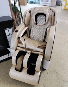 Массажное кресло с роликовым массажем