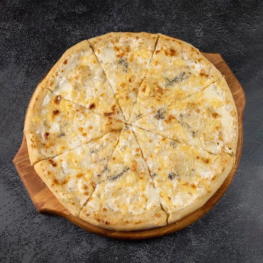 Пицца "Четыре сыра" 35 см от компании Ресторан и Игровой центр Space Place - фото 1
