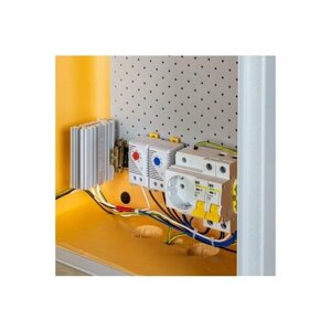 Климатический навесной шкаф Mastermann-3УТПВ-А (Ver. 2.0) с "активной" вентиляцией и обогрева, защитное реле от "холодного пуска"