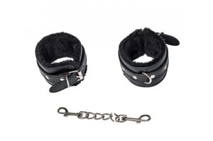 Lola Games Party Hard Calm наручники с мехом на пряжках, 31 см (чёрный)