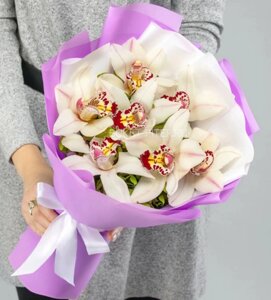 Букет Белых Орхидей в Матовой упаковке LUX