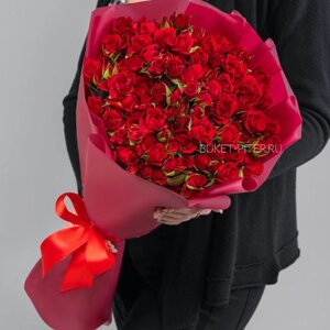 Букет Красных Кустовых Роз в Матовой упаковке LUX