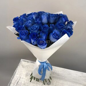 Букет Синих Роз в Белой Матовой упаковке