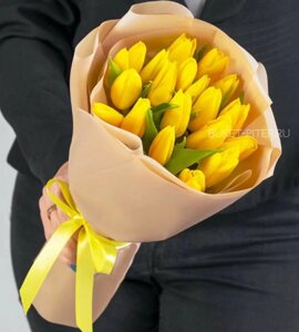 Букет Желтых Тюльпанов в Матовой Упаковке