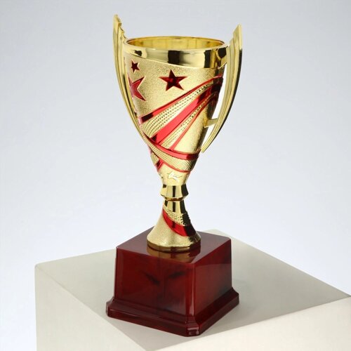Кубок 183a, наградная фигура, золото, подставка пластик, 23 12 8.5 см