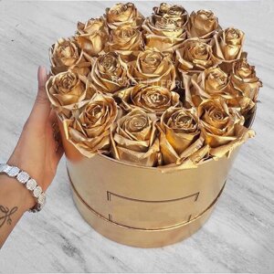 Шляпная Коробка с Золотыми Розами