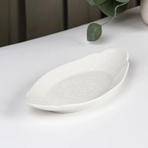 Блюдо керамическое сервировочное овальное «Луиза», 22,511,5 см, цвет белый