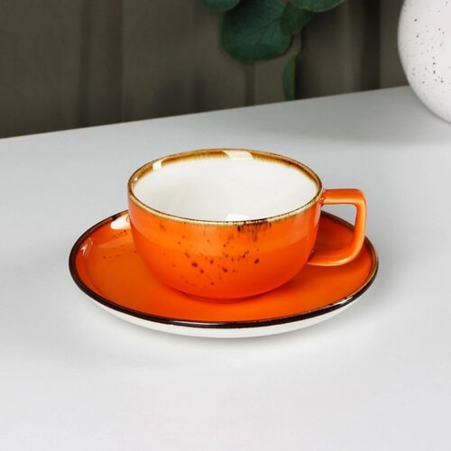 Чайная пара фарфоровая Magistro «Церера», 2 предмета: чашка 250 мл, блюдце d=16,3 см, цвет оранжевый