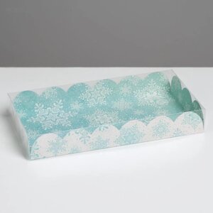 Коробка для кондитерских изделий с PVC крышкой «Снежинки», 10.5 21 3 см
