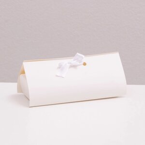 Коробка складная под конфеты, пирожные с лентой, белый, 14 х 6 х 4 см