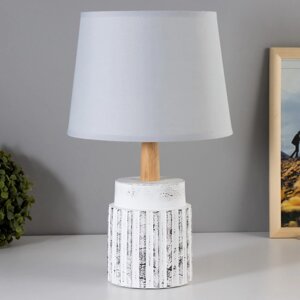 Настольная лампа "Сандра" Е14 40Вт бело-серый 22х22х36 см RISALUX