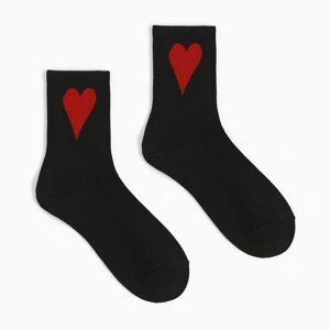 Носки женские, цвет чёрный/красное сердечко, размер 25-27