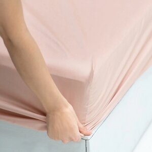 Простыня на резинке «Ферги», размер 200х180х25 см, цвет бежево-розовый