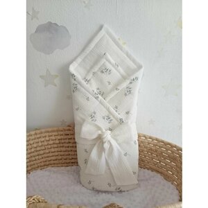 Конверт - одеяло муслиновый на выписку цветочки на молочном