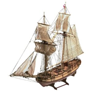 Набор для постройки модели корабля HALIFAX английская шхуна. Масштаб 1:35