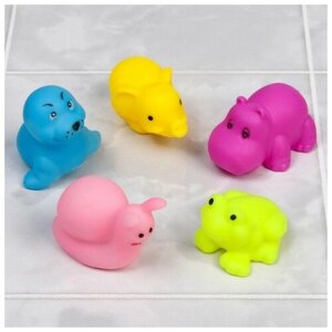 Набор резиновых игрушек для игры в ванной «Маленькие друзья», 5 шт, цвета сюрприз