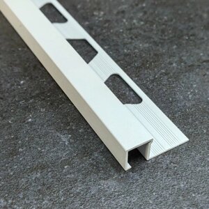 Профиль П-образный с закладной алюминиевый анодированный для плитки 10х10мм 2.7м Белый муар