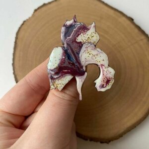Брошь Деревянная авторская фиолетовая брошь с эпоксидкой Ирис / Брошка цветок с цветной эпоксидной смолой, белый, фиолетовый