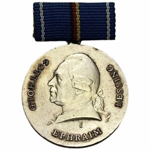 Германия (ГДР), медаль "Лессинга" серебряная степень 1974-1990 гг. (в коробке)