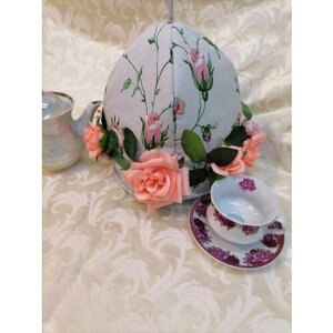 Грелка на чайник " Розовый сад", авторская работа.